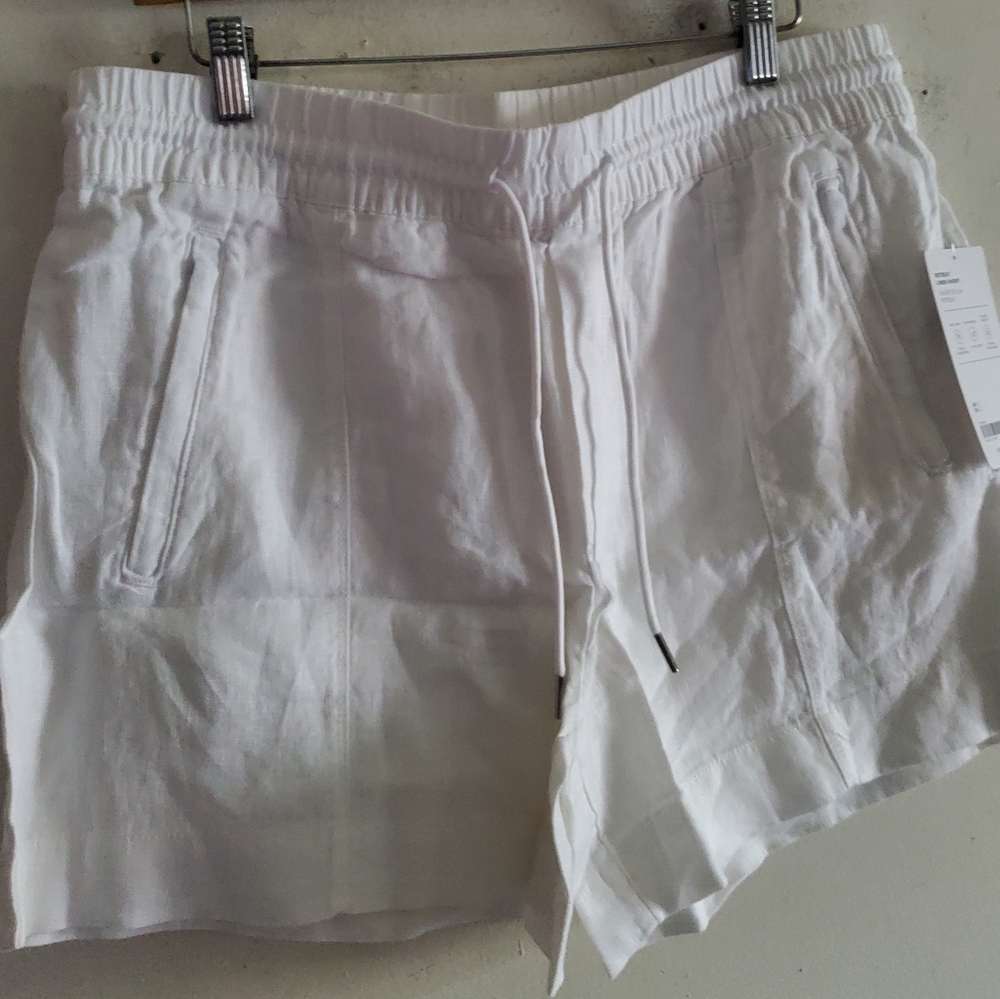 Athleta White Women's Shorts